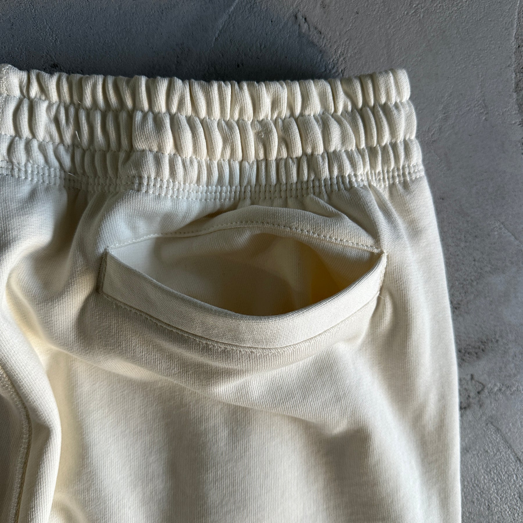 Conjunto Corteiz “Satin C-Star Applique” ( Branco )