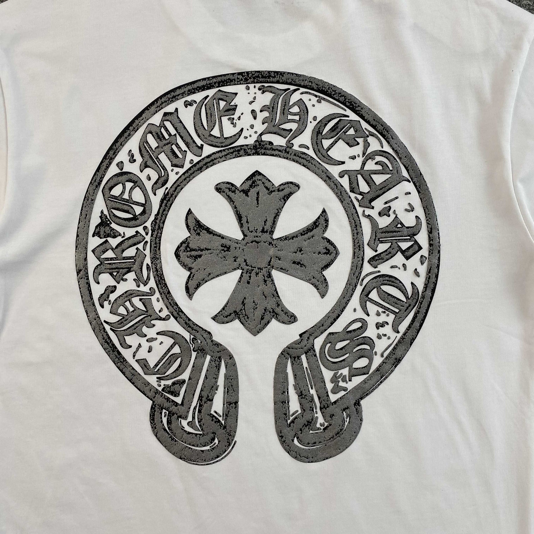Camisa Chrome Hearts “Horseshoe Logo Pocket” ( Branca )