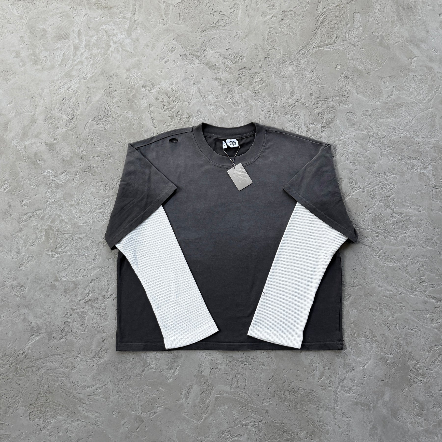 Camisa Mertra Manga longa “Fake Two-Piece” ( Cinza )
