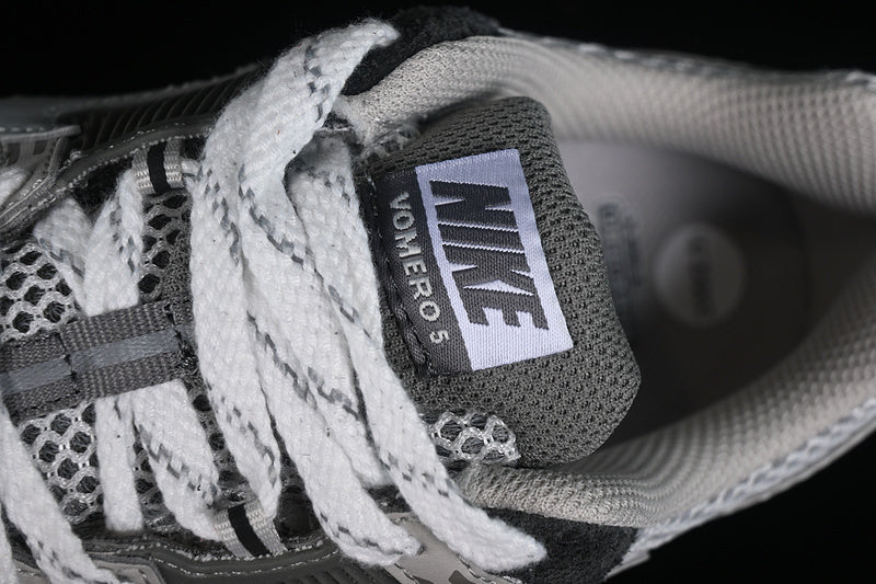 Vomero 5 “Cool Grey"