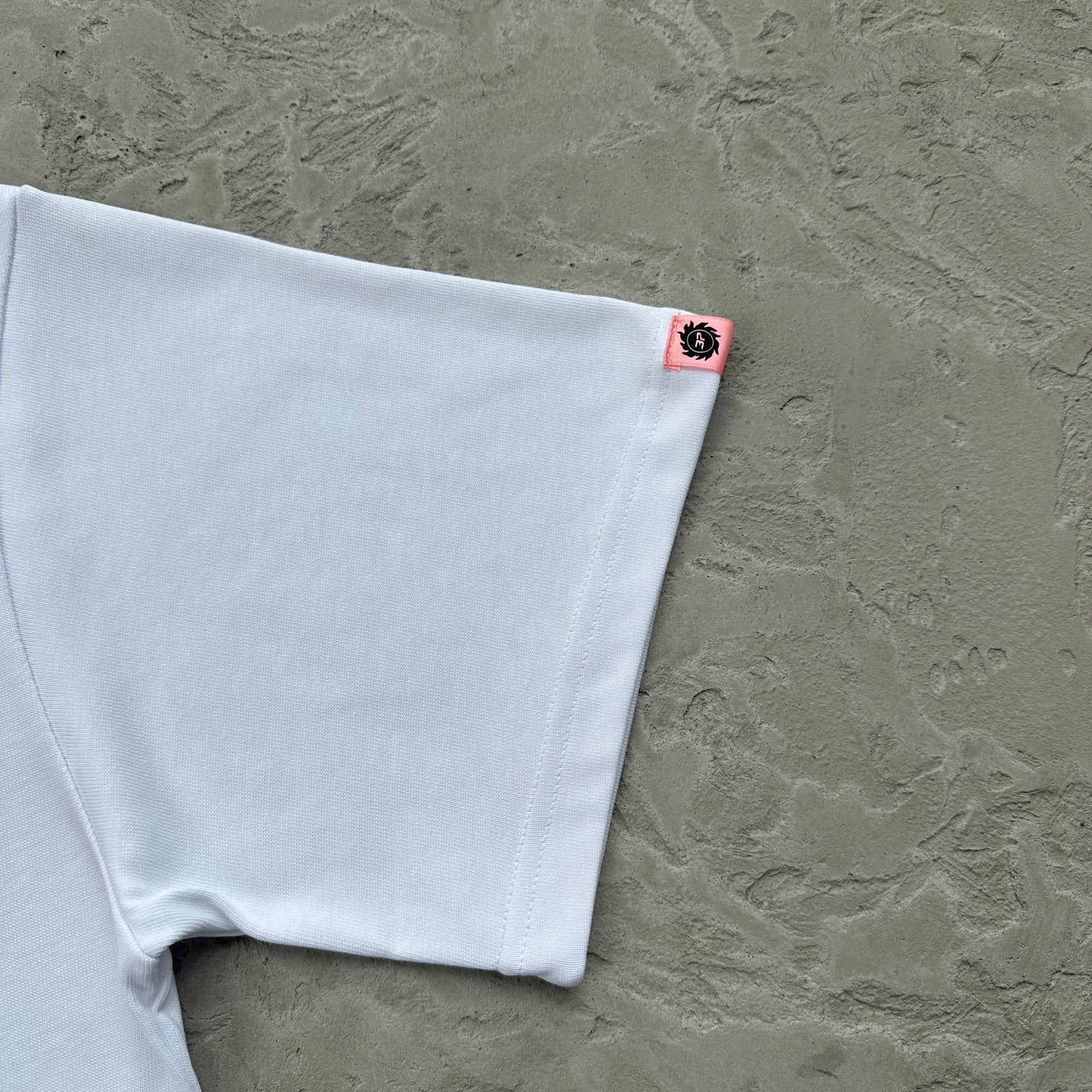 Camisa Broken Planet “What Now”