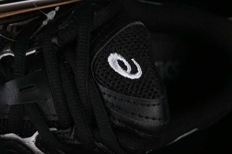 Asics Gel Nyc “Black Graphite Grey”