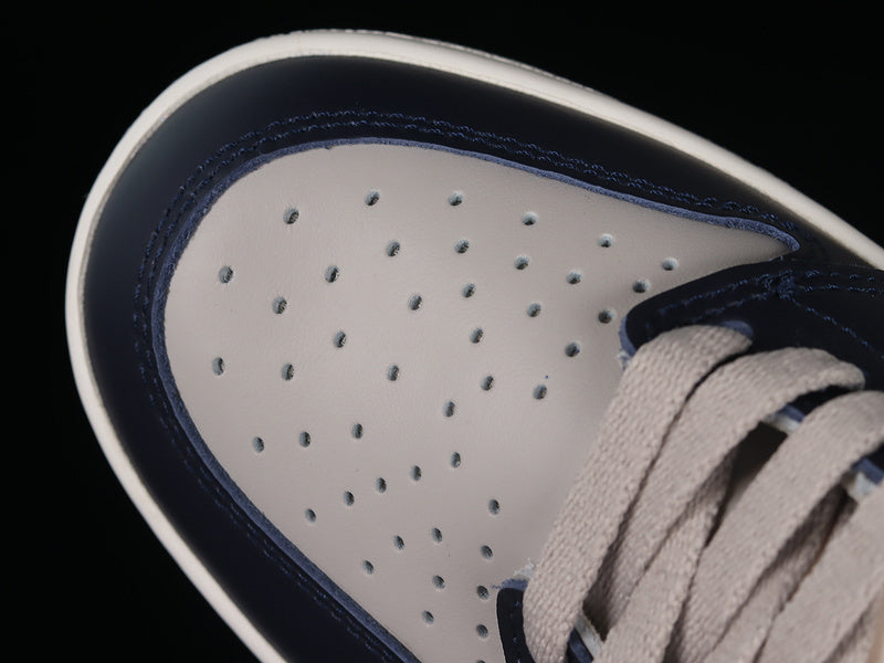 Air Jordan 1 High “College Navy”