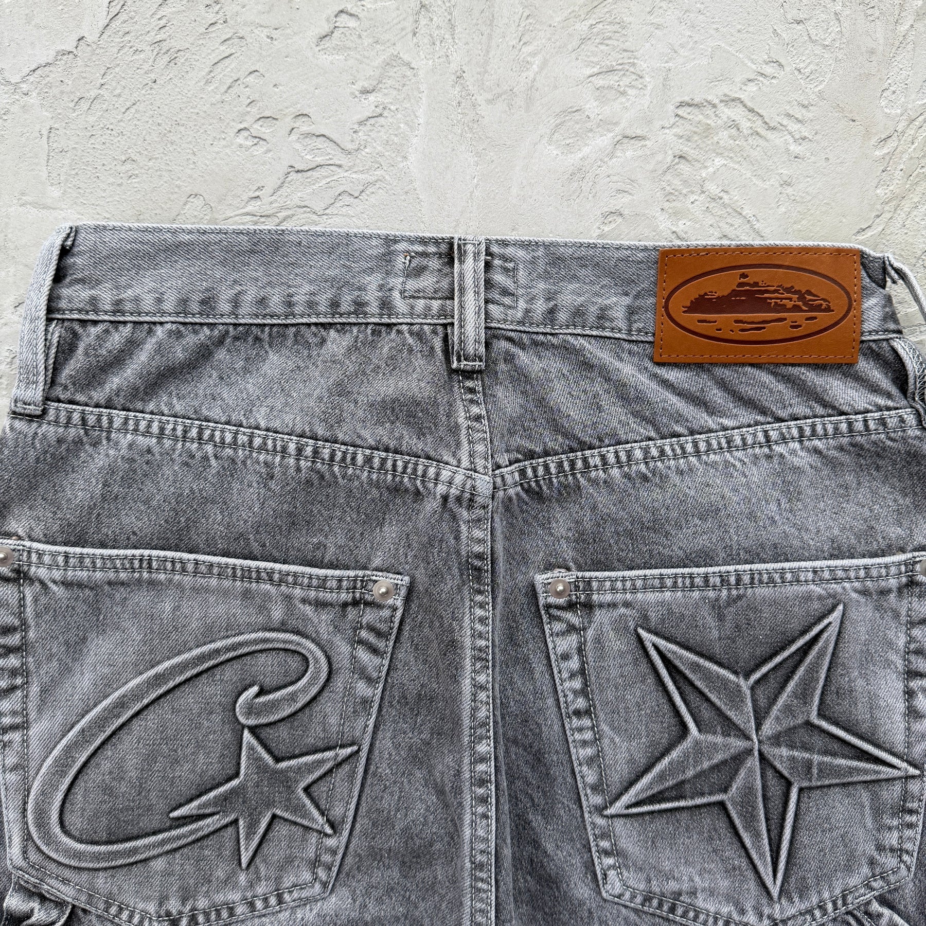 Calça Corteiz “Embossed C-Star DenimWork”
