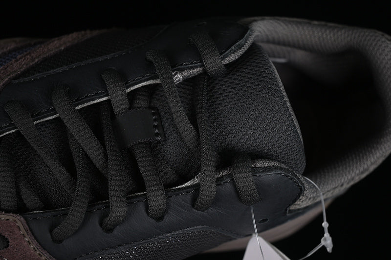 Yeezy Boost 700 “Mauve”