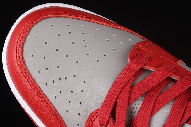 Dunk “ Unversity Red-White”