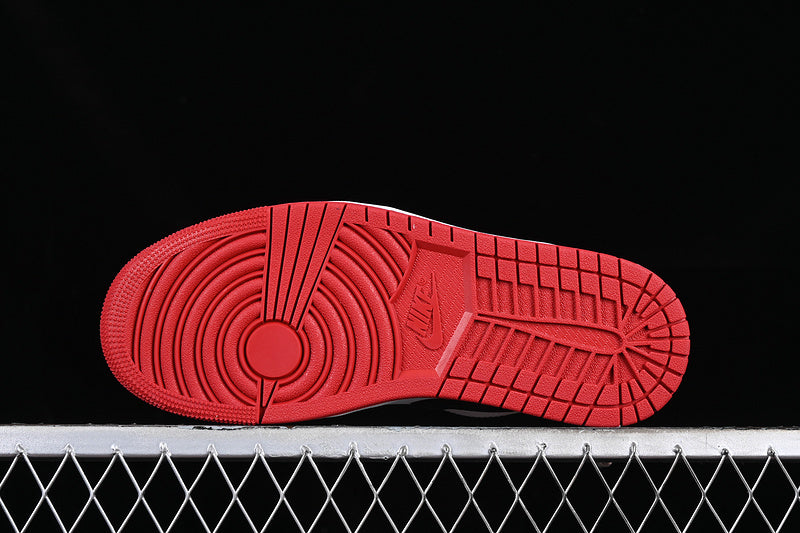 Air Jordan 1 Low "Bred Toe"