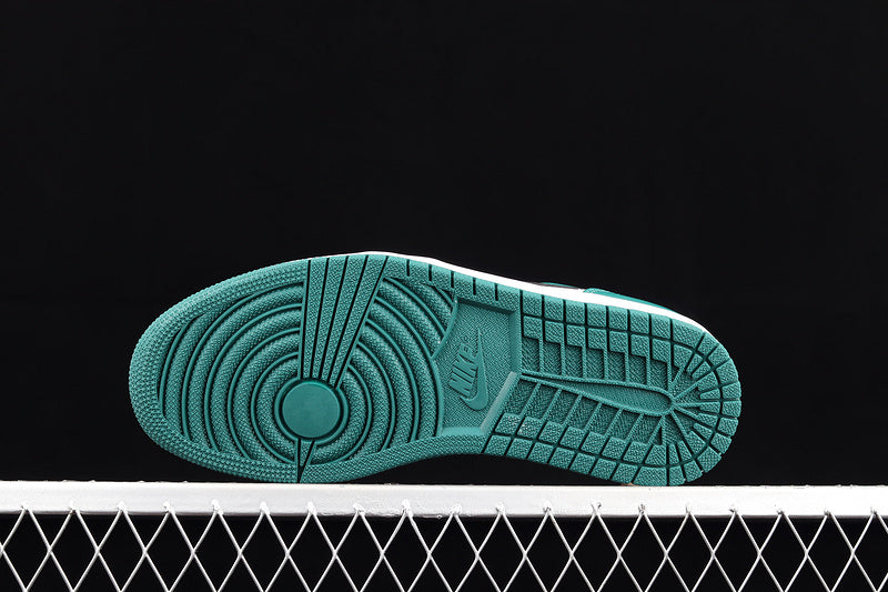Air Jordan 1 Low “Mystic Green”