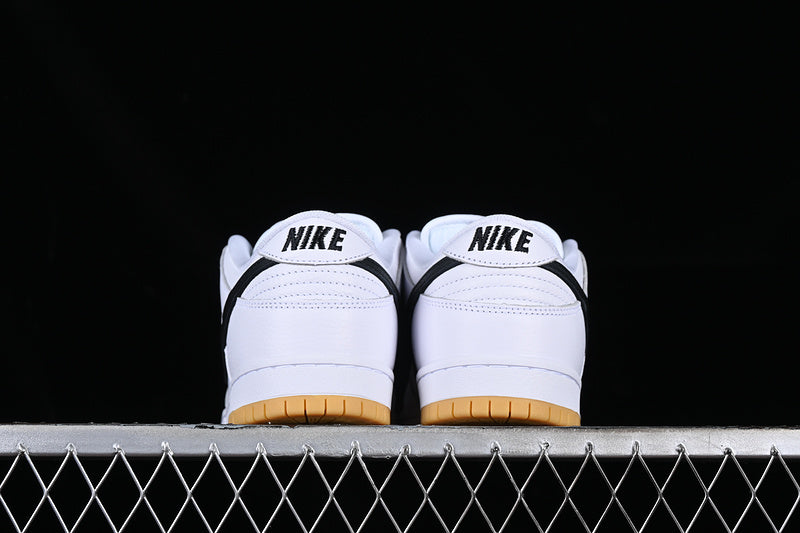 Dunk “White Gum”