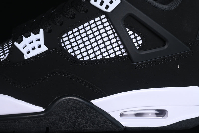 Air jordan 4 “White Thunder”