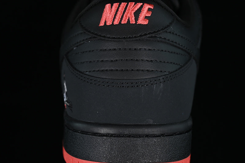 Dunk “Pigeon Black”