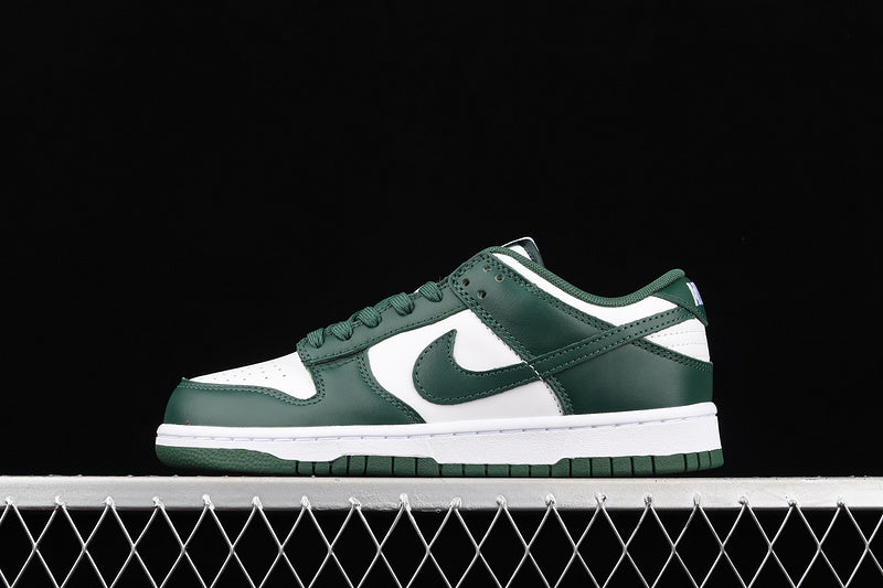 Dunk “Michigan State”