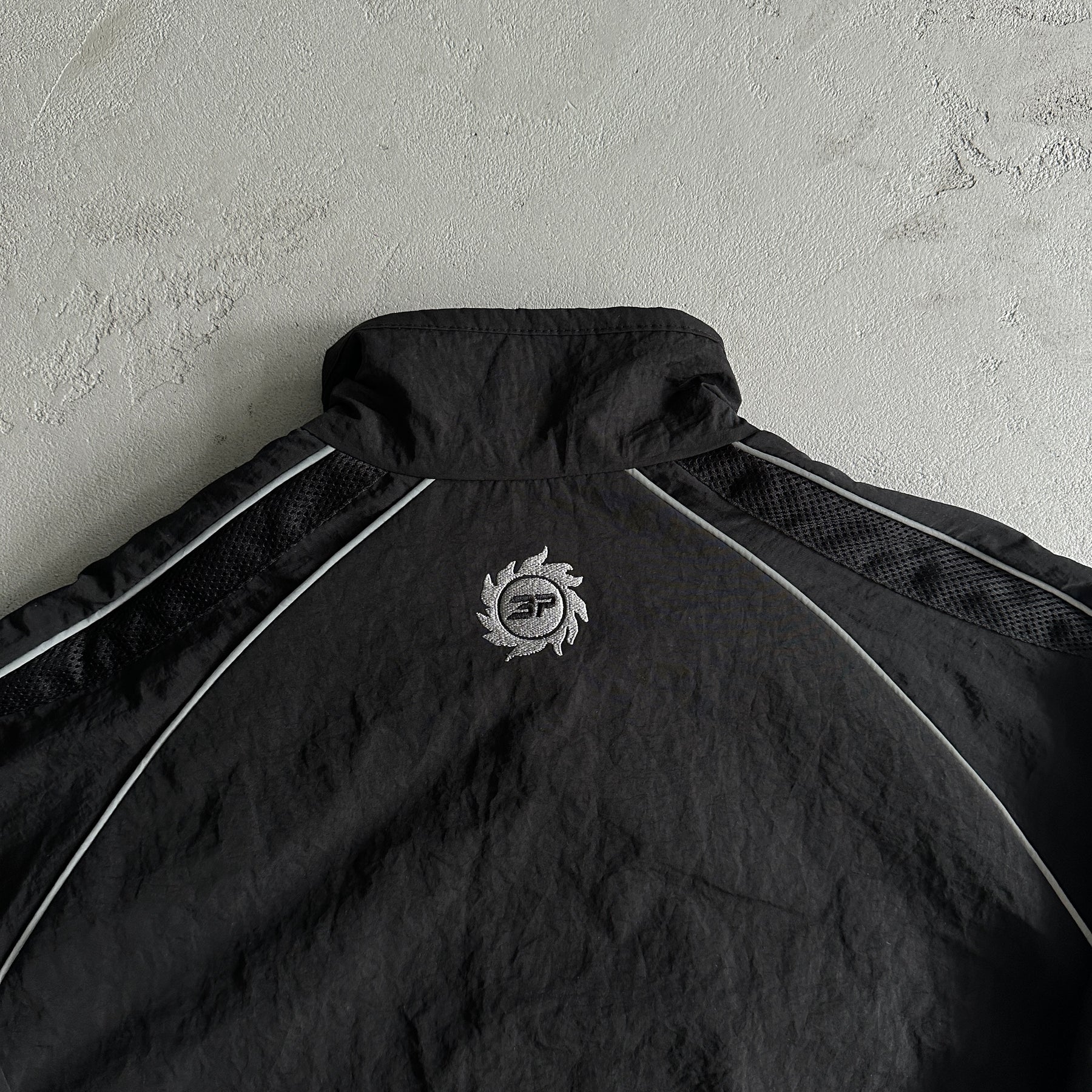 Conjunto Broken Planet “BPM Performance Midnight black”