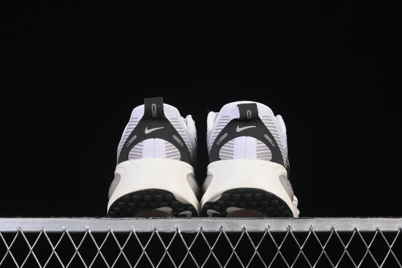 Air Zoom Vomero 18 “Black Grey”