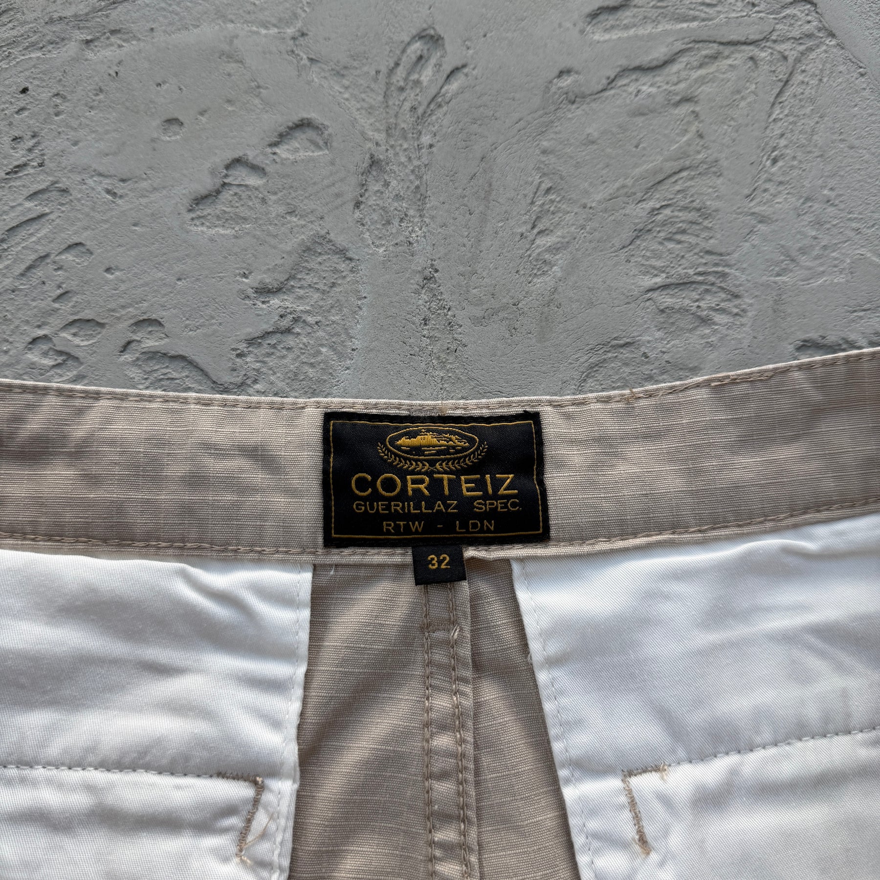 Calça Corteiz “Guerillaz Cargo Pant”