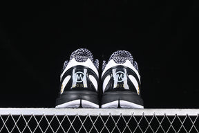 Nike Kobe 6 “Black And White”