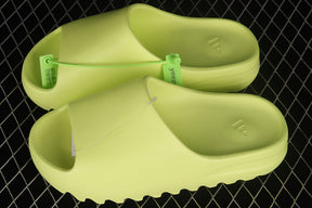 Yeezy Slide “Glow Green”
