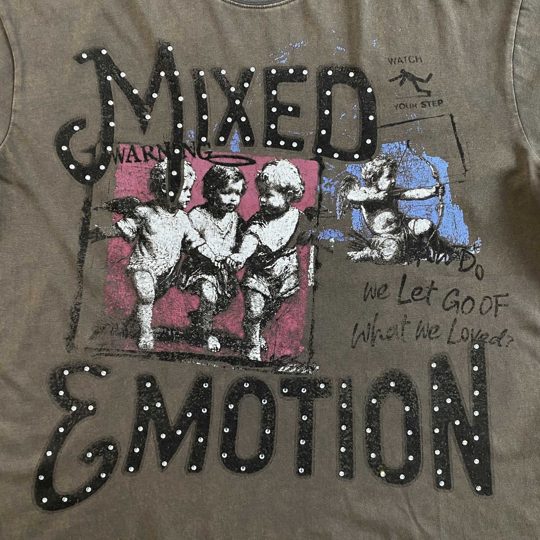 Camisa Mixed Emotion “Friends” ( Marrom )