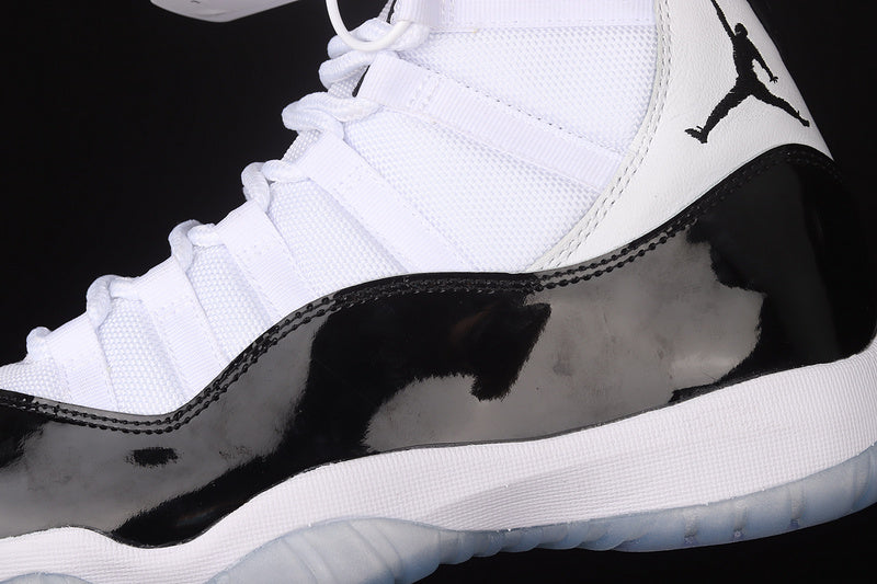 Air Jordan 11 ” Concord ”