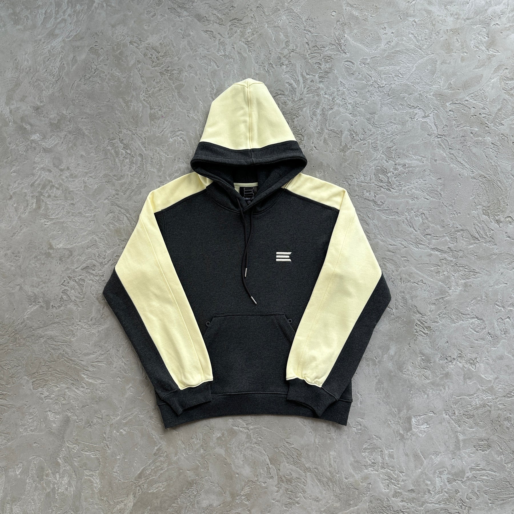 Conjunto Kroen “Two-Color Embroidery Sports”