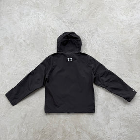 Corta Vento Mertra “Monogram Shell V2” ( Pova D'água )