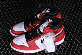 Jordan 1 High “Chicago”