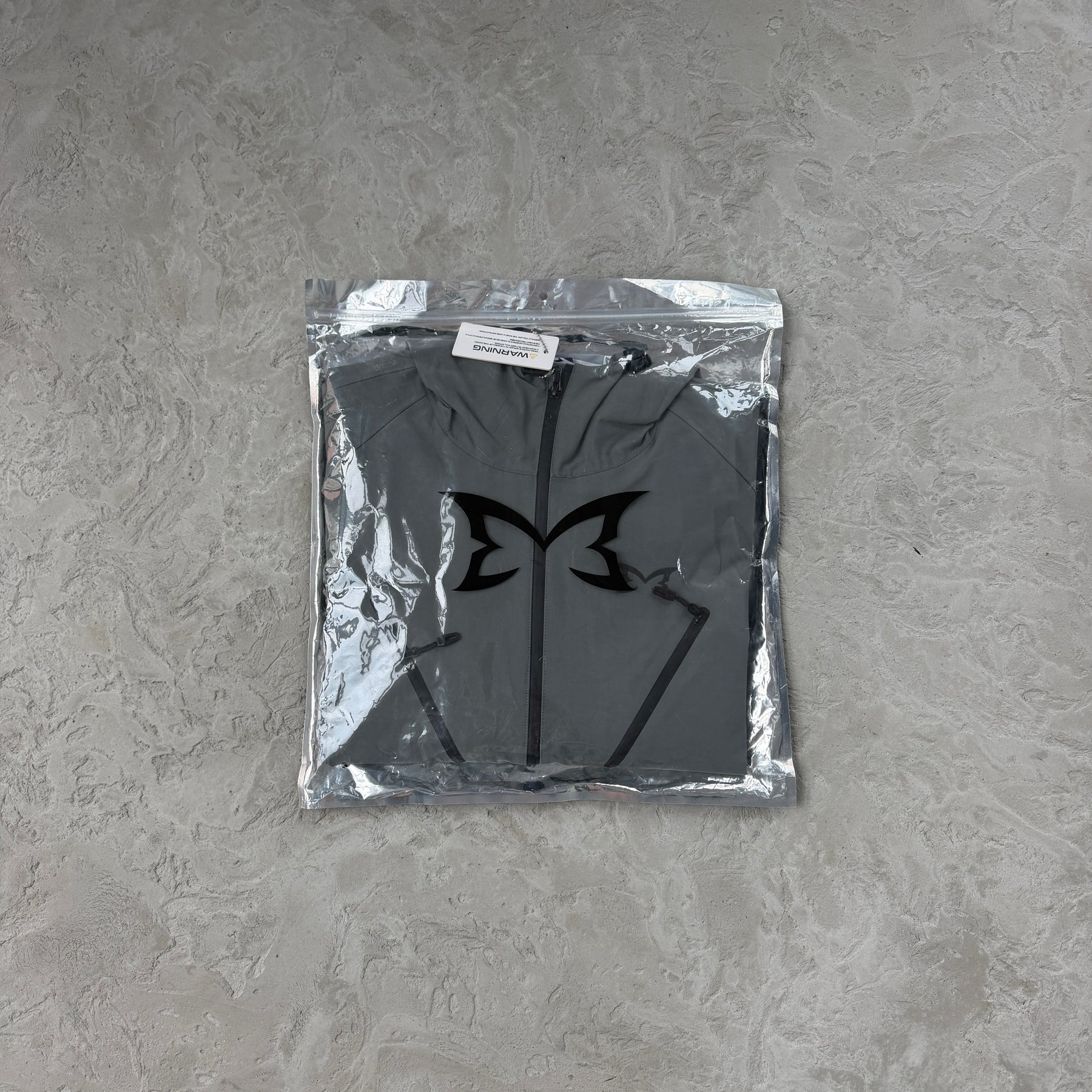 Jaqueta Mertra “Monogram Shell” ( Cinza )