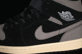 Air Jordan 1 High “Mid SE”