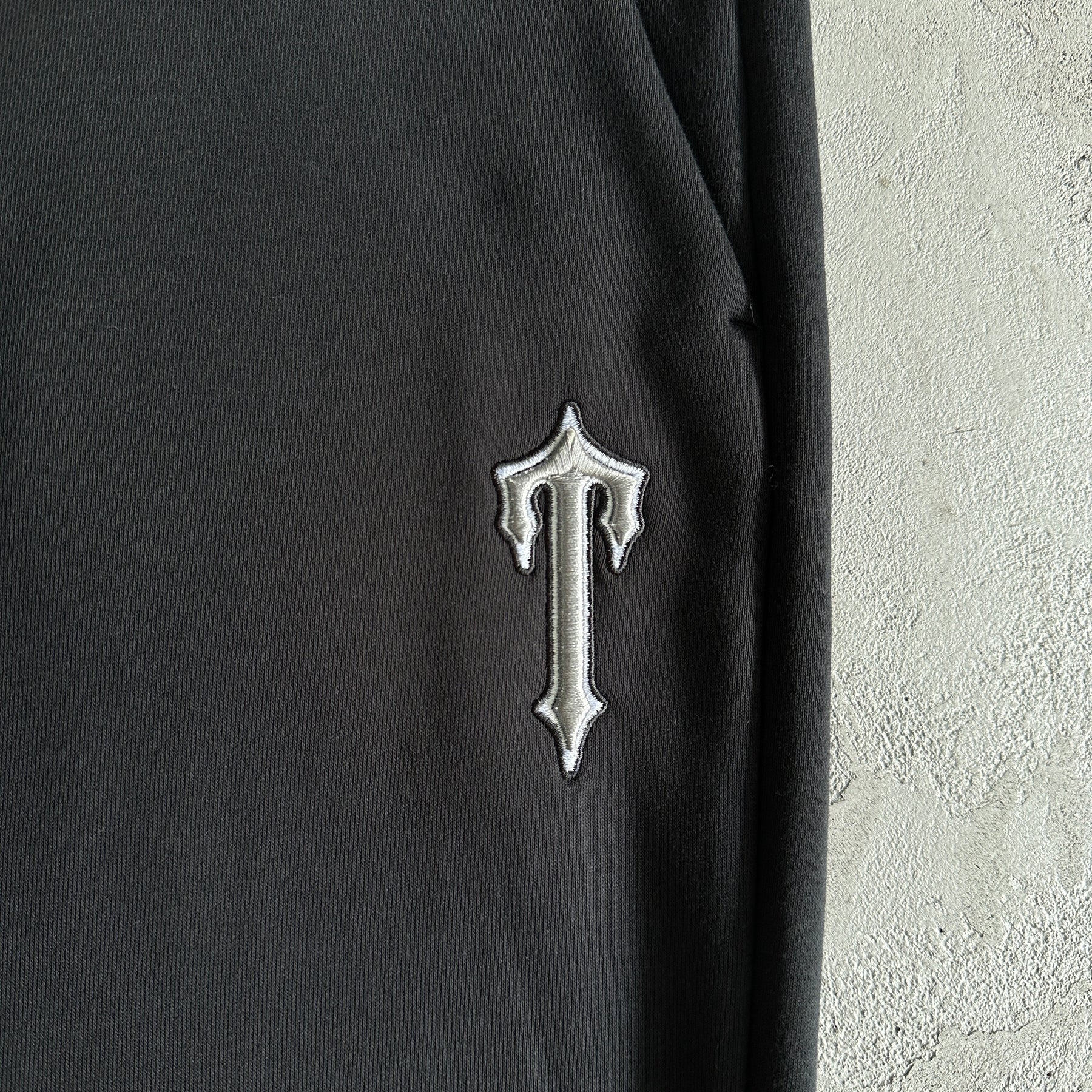 Conjunto Trapstar “ V Etripe ”