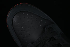 Dunk “Pigeon Black”