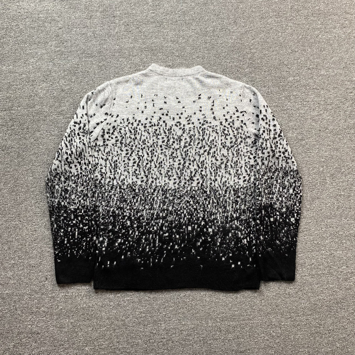 Sueter Amiri “Staggered Gradiant Crewneck”