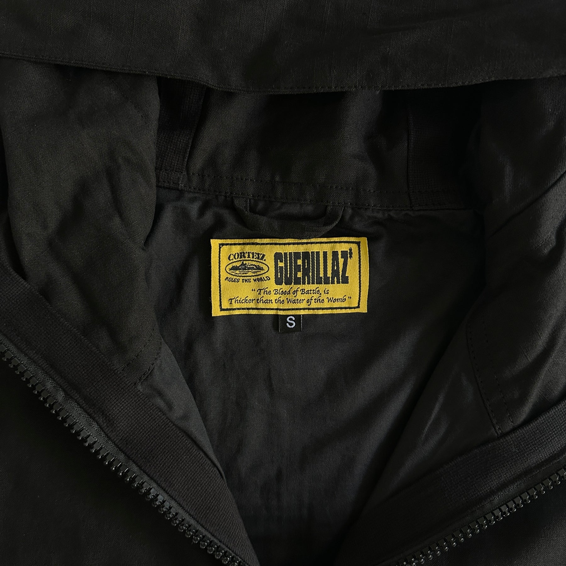 Casaco Corteiz “Slant Pocket”