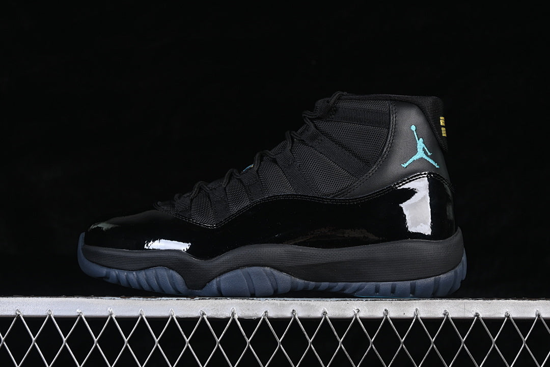 Air Jordan 11  ”Unc”