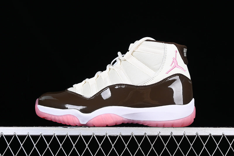 Air Jordan 11  “Neapolitan”