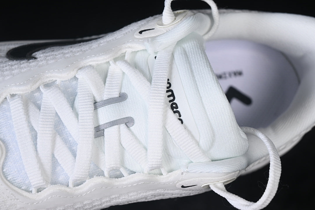 Air Zoom Vomero Plus “White”