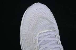 Nike Vomero “Green Spark”