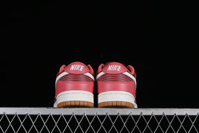 Dunk “Desert Berry”