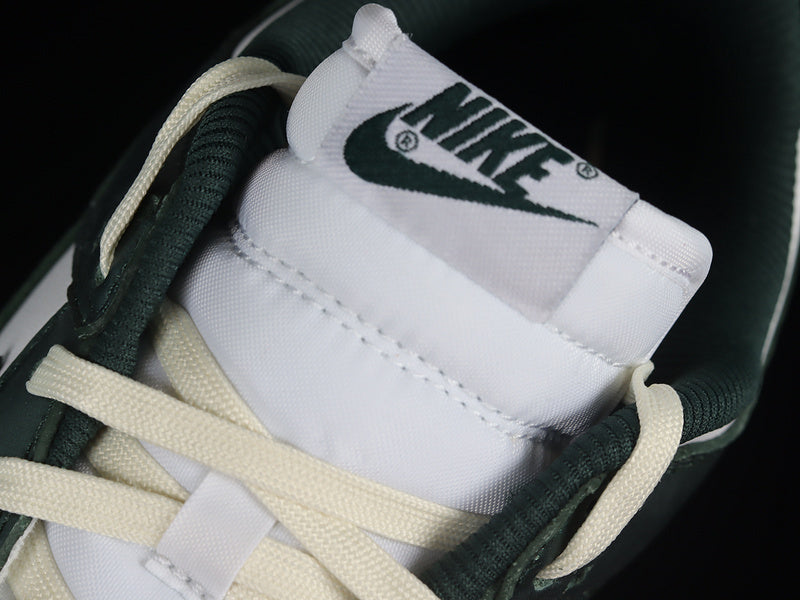 Dunk “Vintage Aged Green”