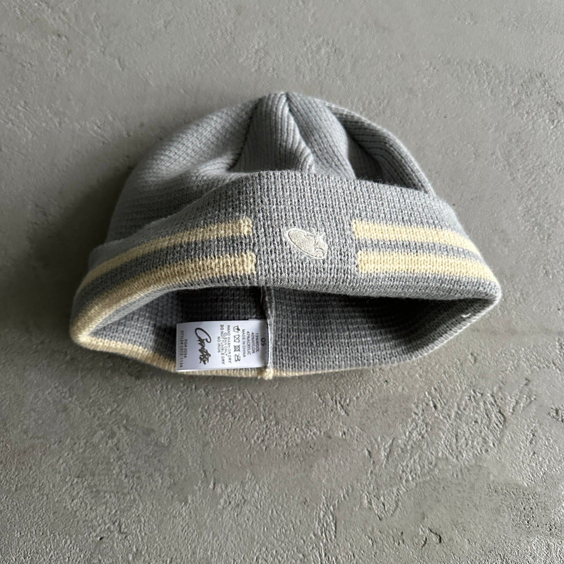Touca Corteiz “Stripe Beanie” ( Cinza )