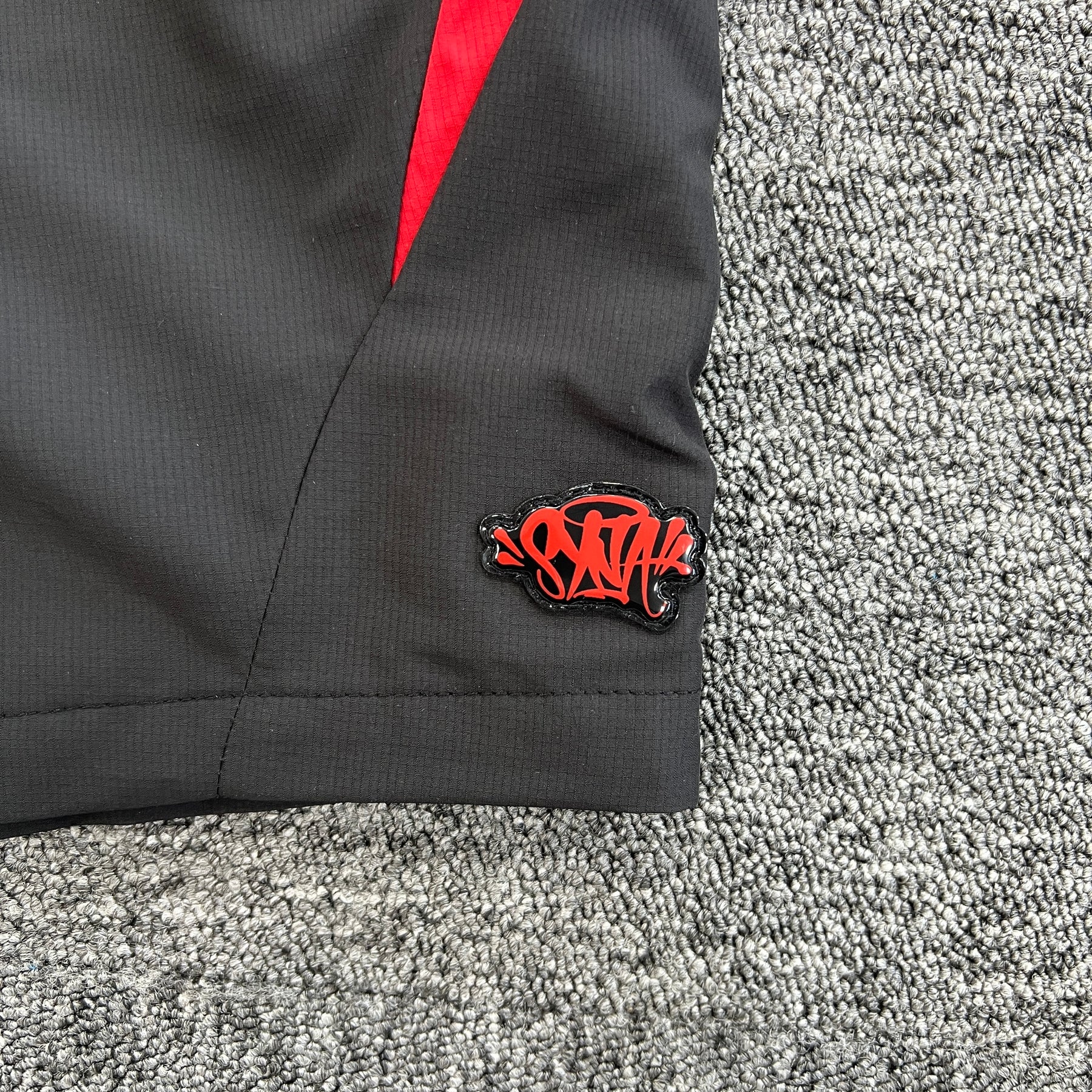 Conjunto Syna World “Vortex Track” ( Vermelho e preto)