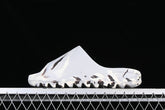 Yeezy Slide “MX Black”