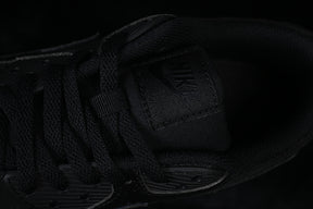 Air max 90 “Essential Triple Black”