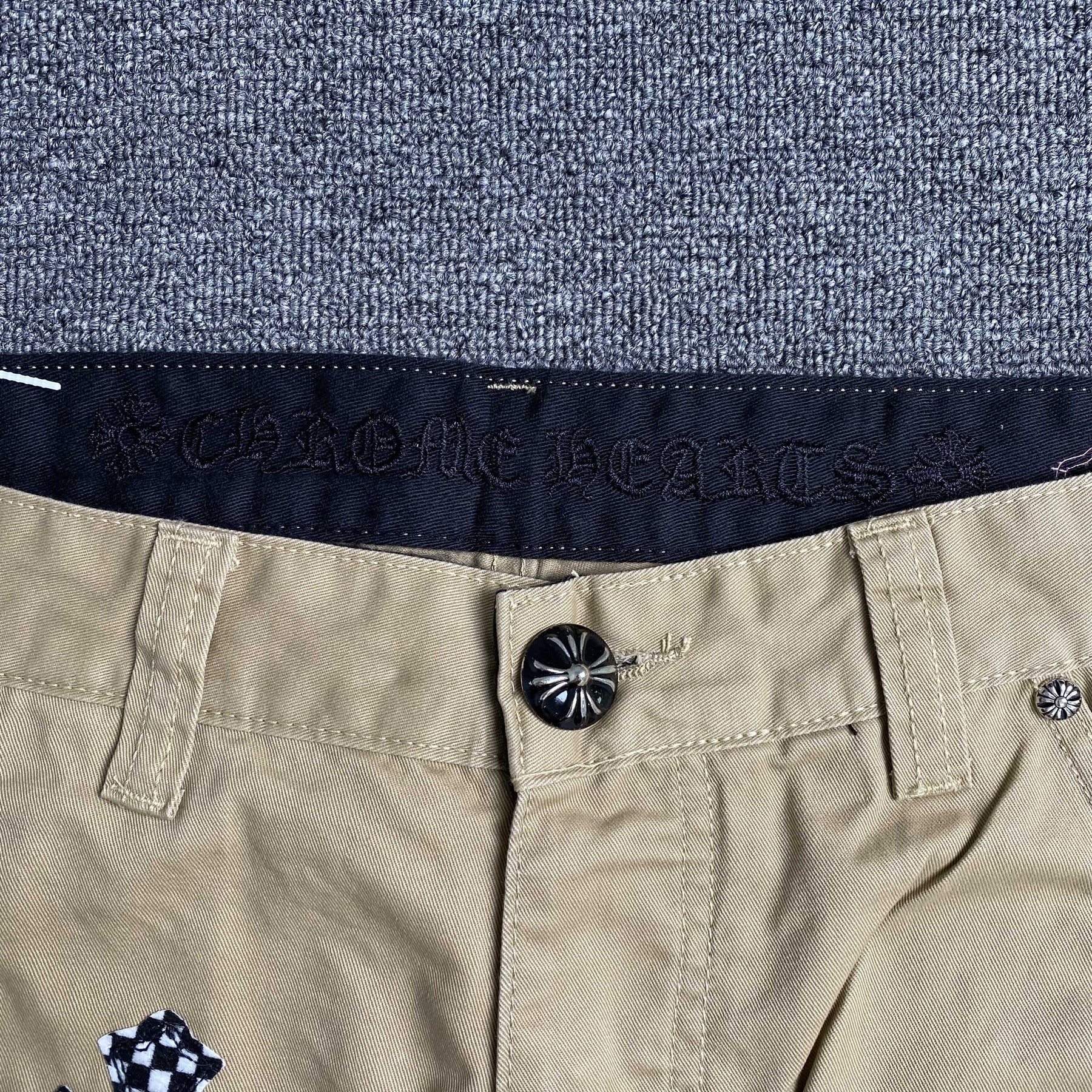 Calça Flare Chrome Hearts “Checkered Cross Patch Carpenter”