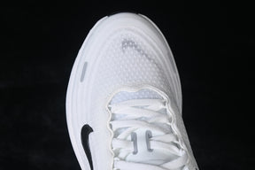 Air Zoom Vomero Plus “White”