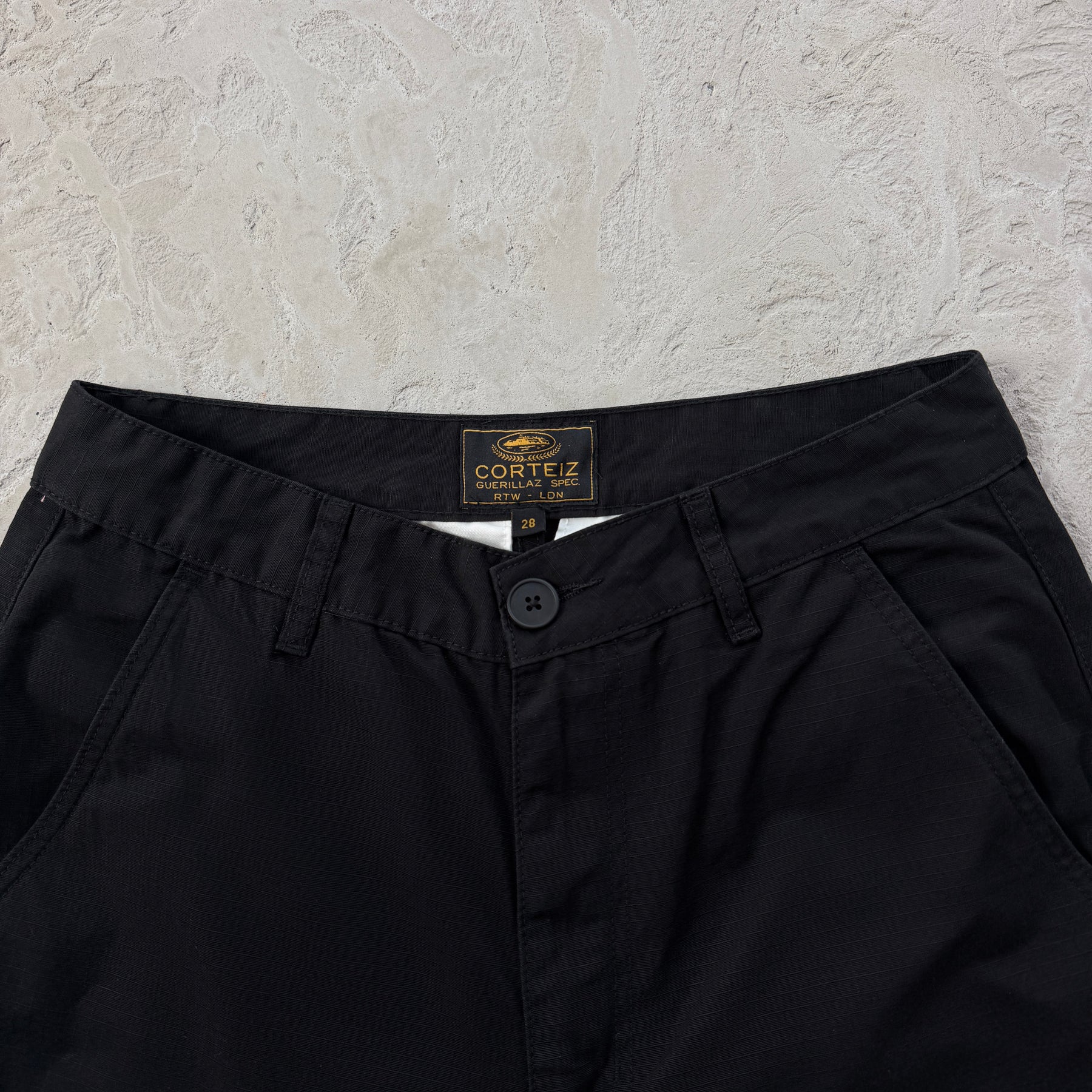 Shorts Corteiz “Guerillaz Cargo Block”