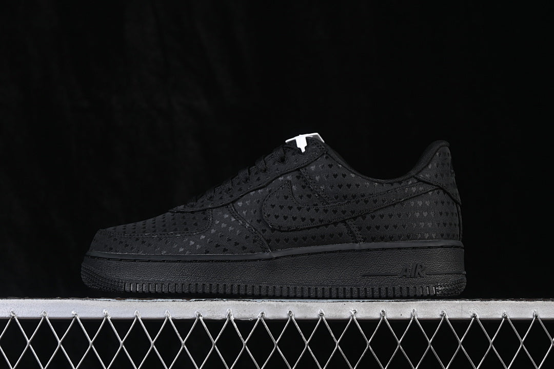 Air force 1 “Retro Valentine's Day Triple Black”
