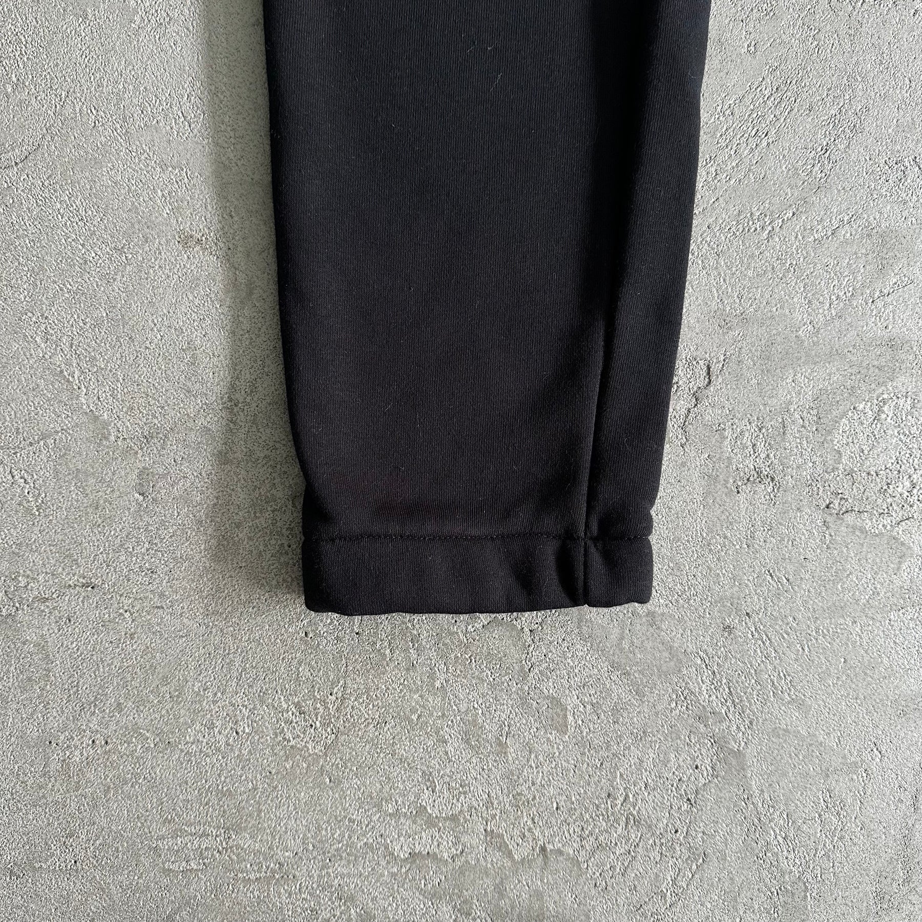 Conjunto Trapstar “Gradient Arch” ( Vermelho e Preto )