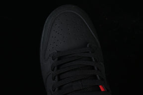 Dunk x Supreme “Black”