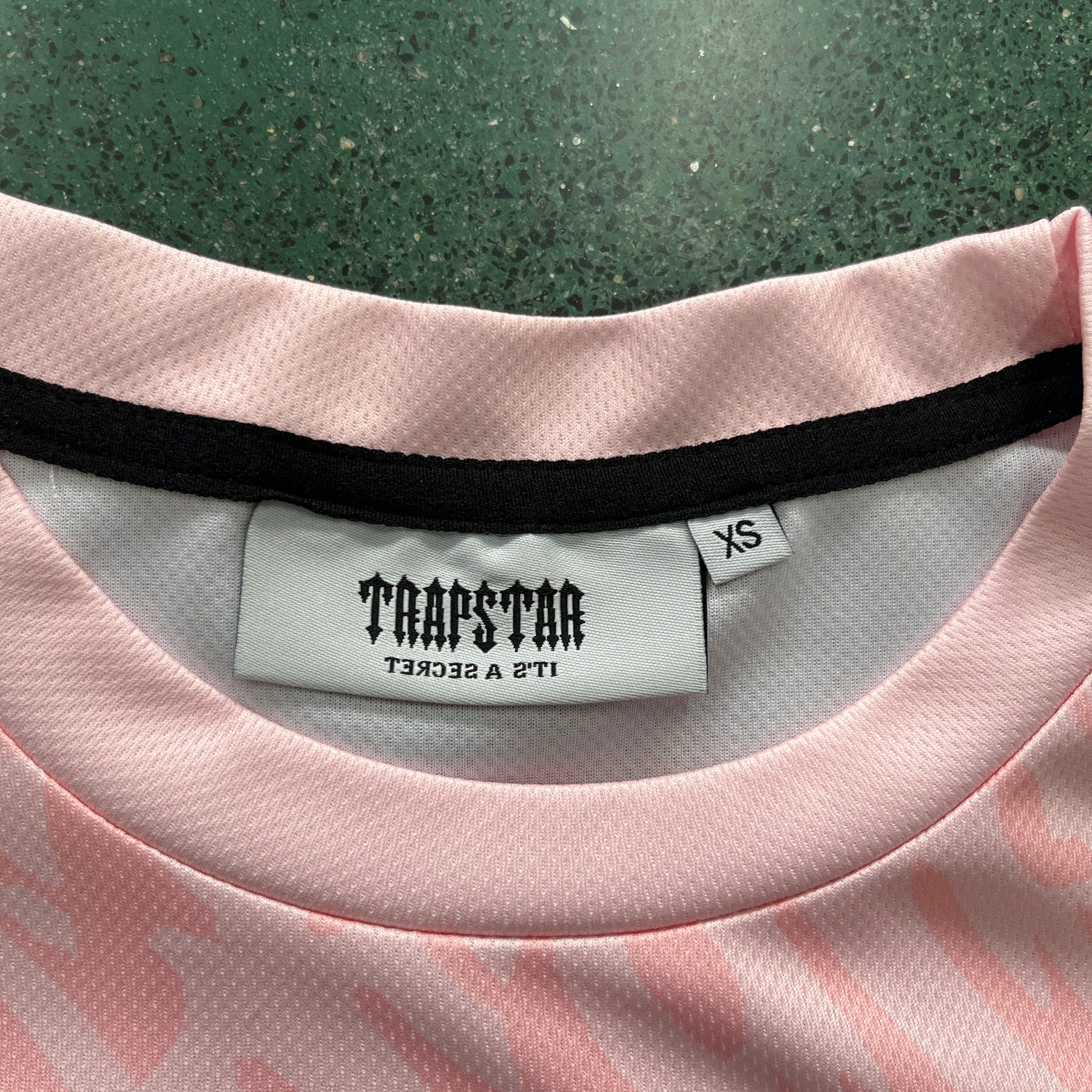 Camisa Trapstar “Football Jersey Rose”