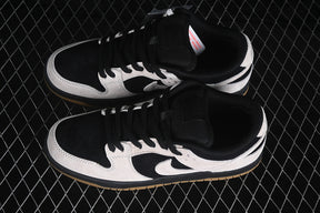 Dunk “Light Orewood Brown”